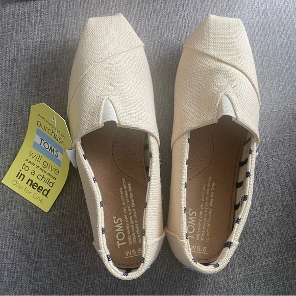 BNWT Toms shoes size 5.5 US Women antique white - Picture 3 of 6